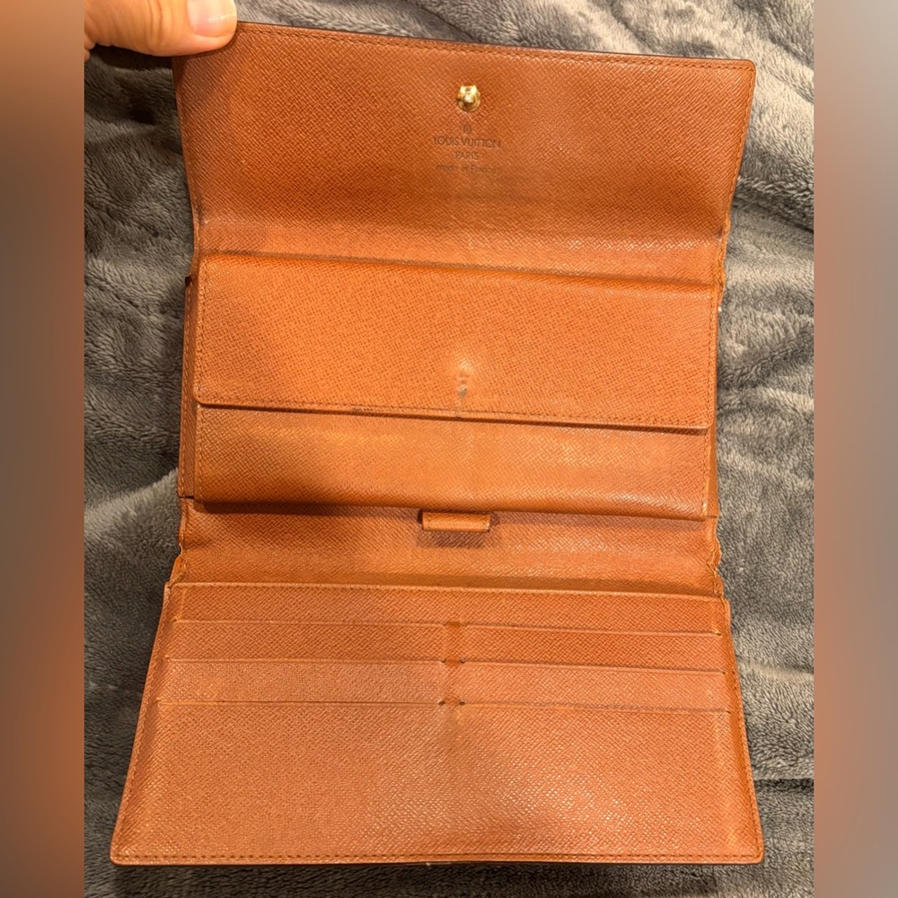 Authentic Vintage Louis Vuitton Monogram Sarah Wallet - Picture 8 of 12